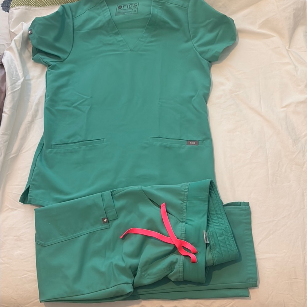 Figs surgical green Scrub Top and pants